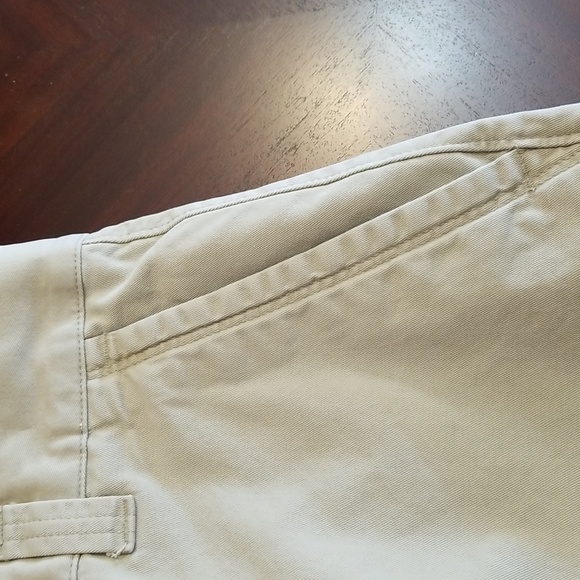 Dockers Khaki Men's Shorts - Picture 6 of 9
